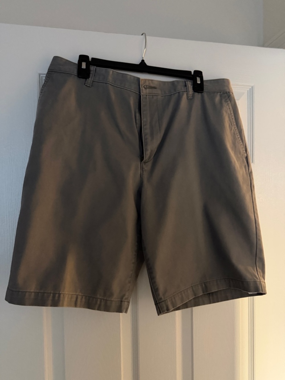 Dockers Men's Gray Flat Front Chino Shorts